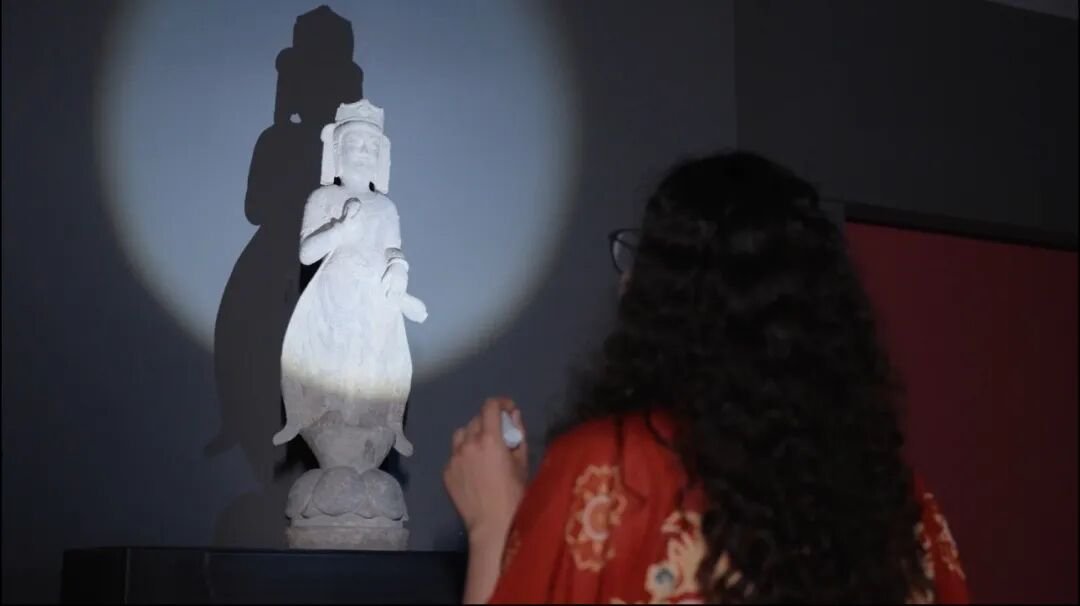 Huihe's Day & Night Modes! A Stone Time-Travel of Huli with Salvadoran Girl Ashley
