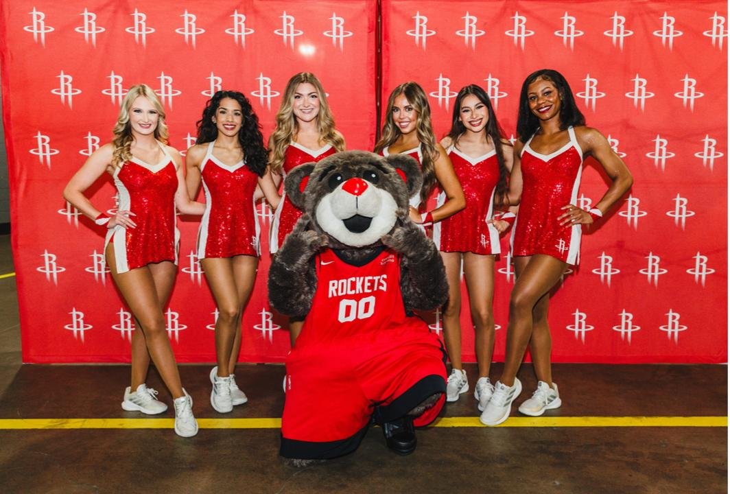 WeTrade and Houston Rockets Lift Off with Multi-Year Global Partnership